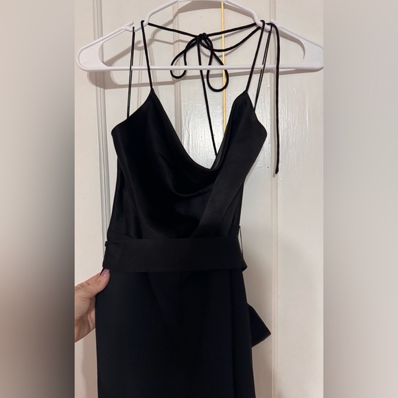 Alice + Olivia PRIMROSE DRAPED SATIN-CREPE HALTER JUMPSUIT - Picture 5 of 9